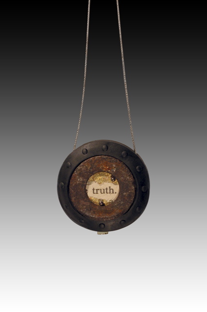 Magnet Necklace: Truth